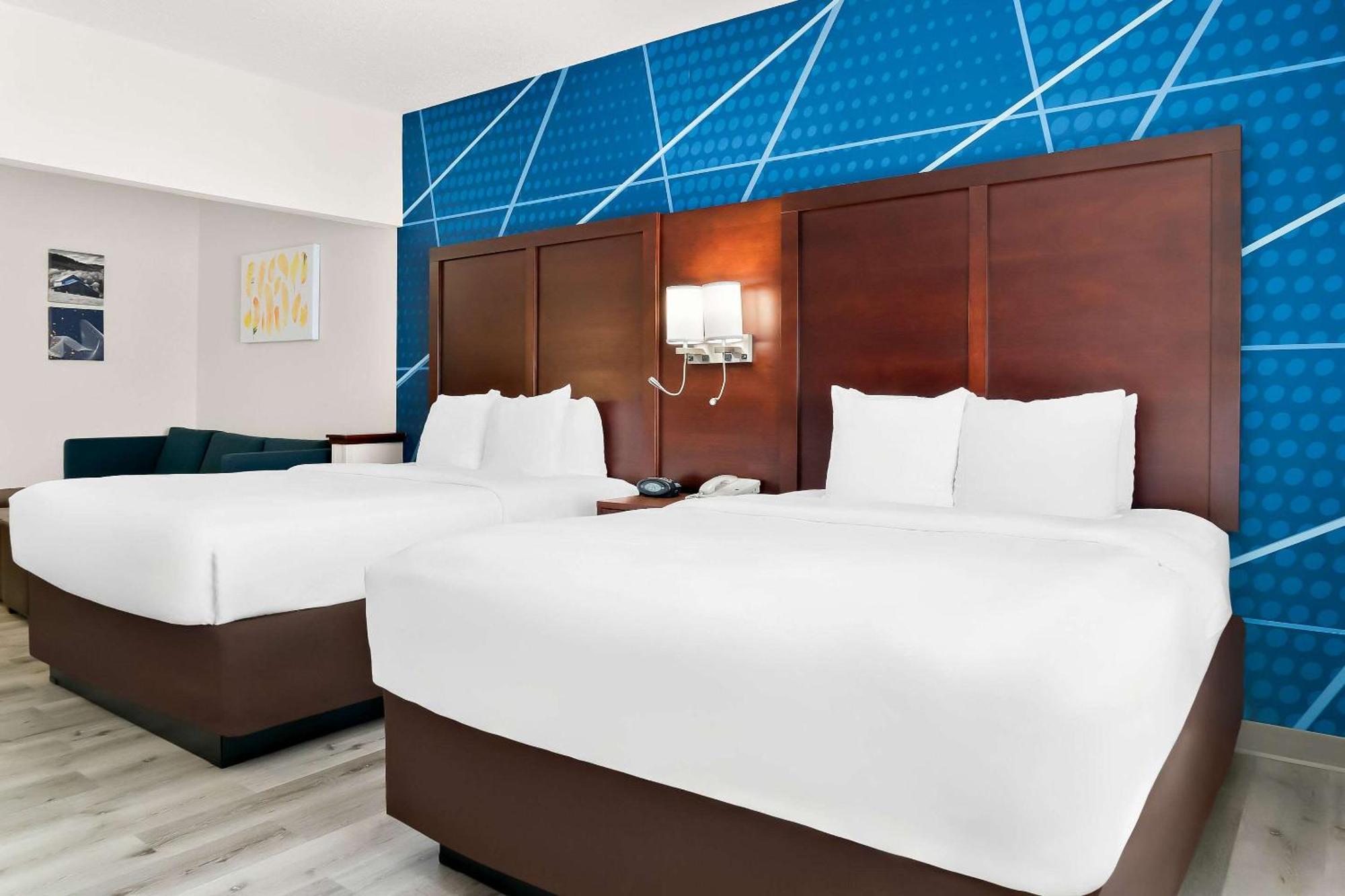 Comfort Suites Southfield-Detroit Εξωτερικό φωτογραφία